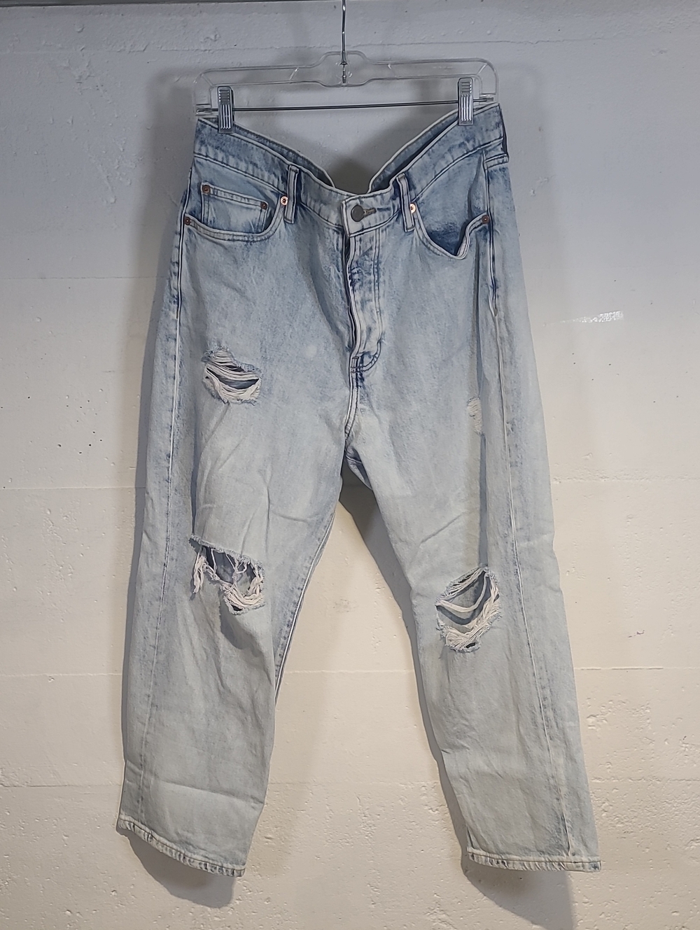 Lucky Brand Light Wash Distressed Relaxed Crop Jeans